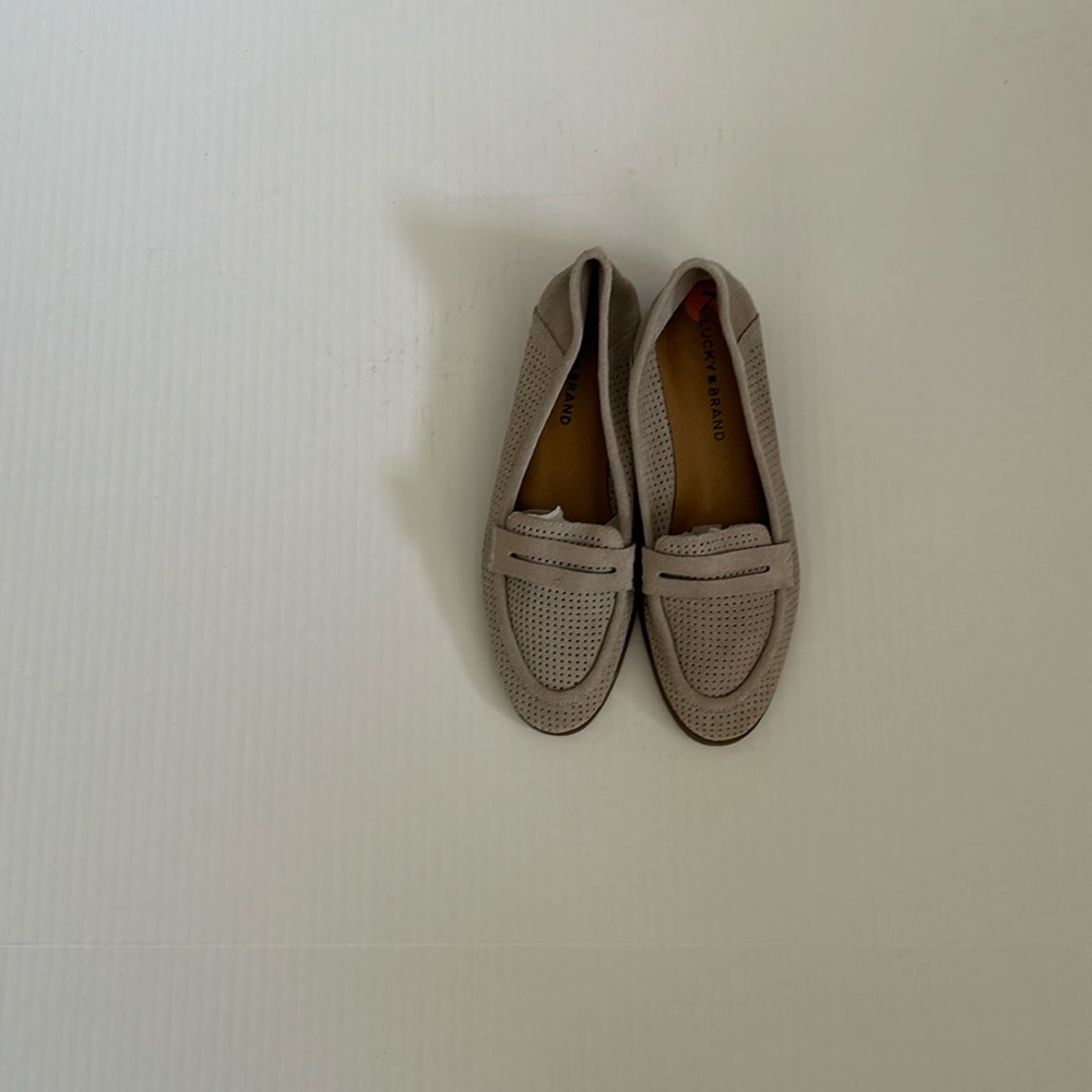 LUCKY BRAND | tan suede loafer